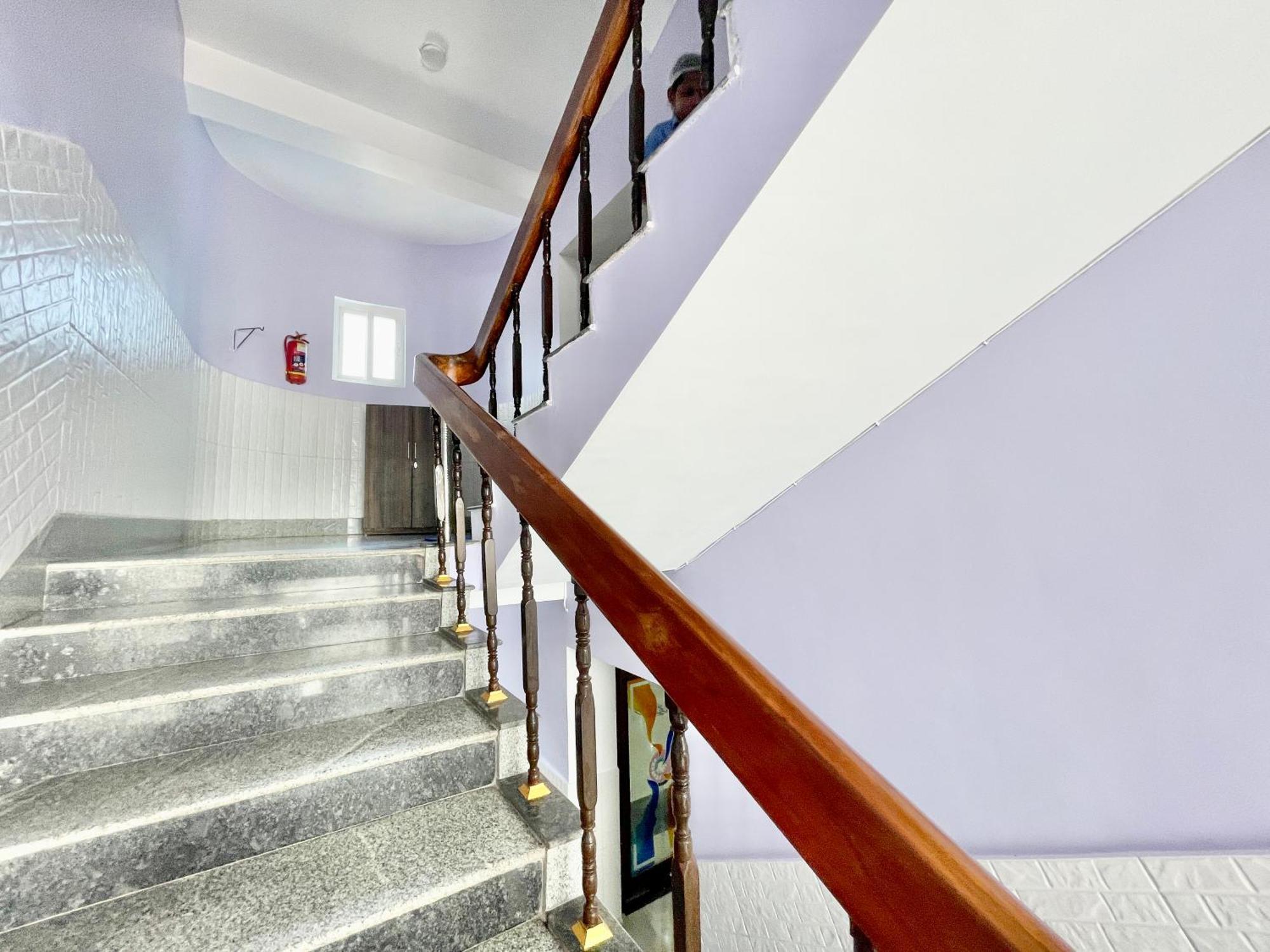 Hotel V-I Near Sea , Puri Private-Park -Gym-Spa Fully-Airconditioned-Hotel Lift-And-Parking-Facilities Breakfast-Included ภายนอก รูปภาพ