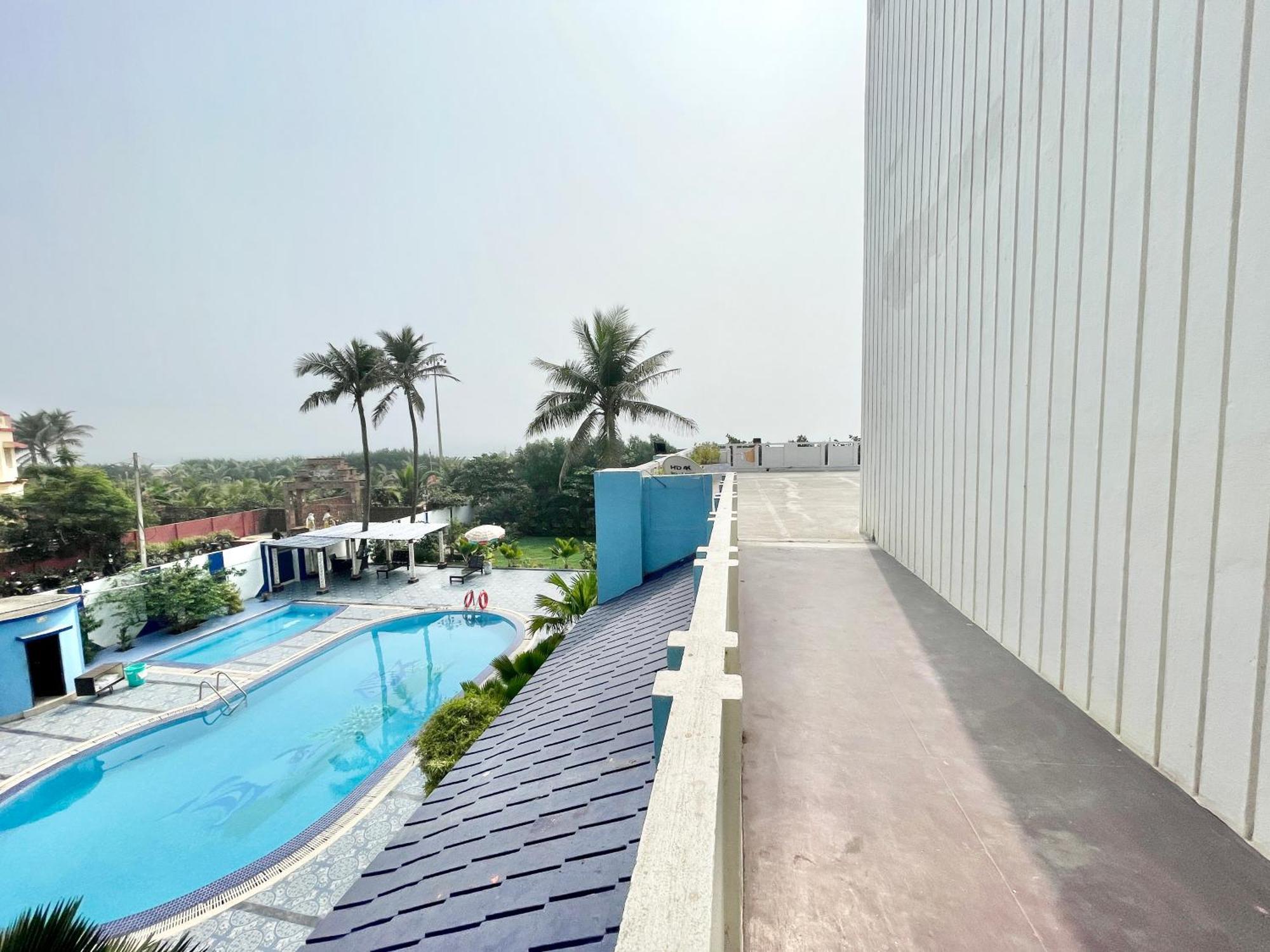 Hotel V-I Near Sea , Puri Private-Park -Gym-Spa Fully-Airconditioned-Hotel Lift-And-Parking-Facilities Breakfast-Included ภายนอก รูปภาพ