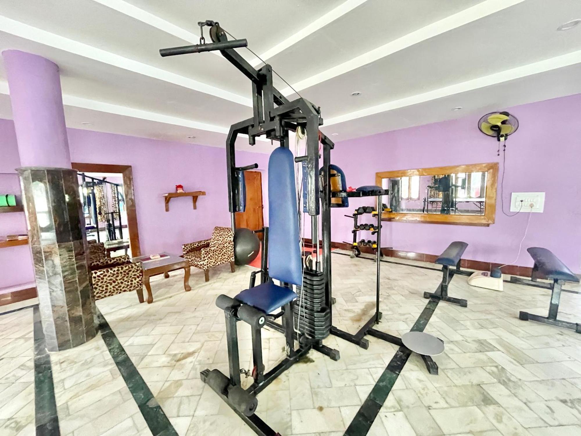 Hotel V-I Near Sea , Puri Private-Park -Gym-Spa Fully-Airconditioned-Hotel Lift-And-Parking-Facilities Breakfast-Included ภายนอก รูปภาพ