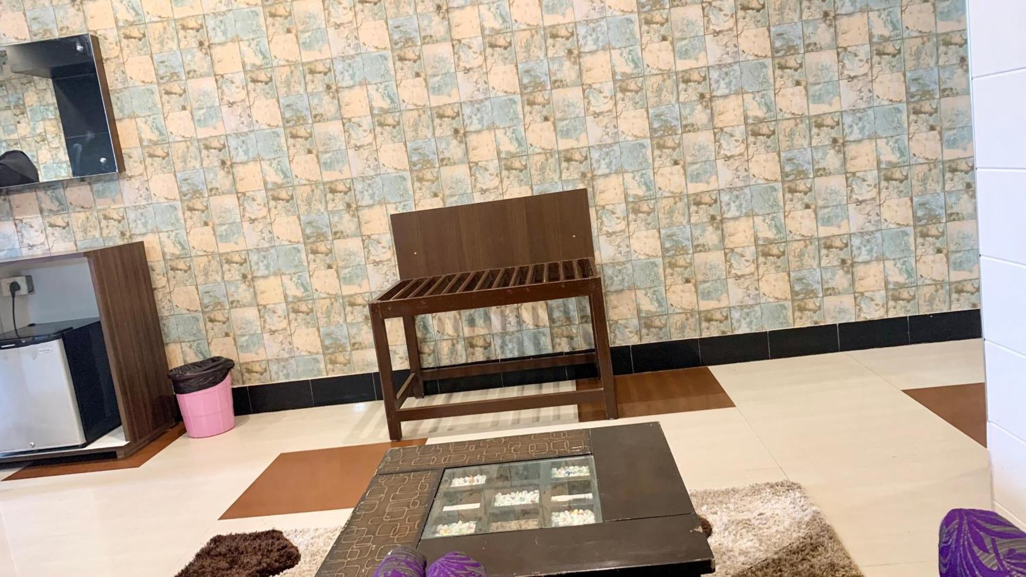 Hotel V-I Near Sea , Puri Private-Park -Gym-Spa Fully-Airconditioned-Hotel Lift-And-Parking-Facilities Breakfast-Included ภายนอก รูปภาพ